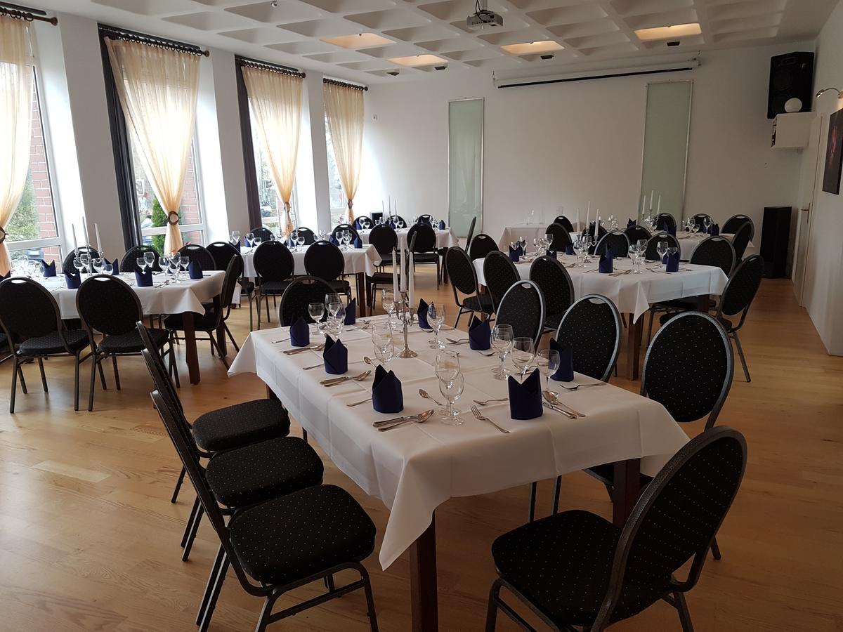 Bennetts Restaurant Und Hotel Wittingen ภายนอก รูปภาพ